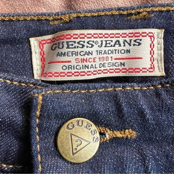 Vintage 1990s Guess Dark Wash Cuffed Denim Shorts - Picture 9 of 10